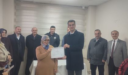 63 yaşında okuma yazma öğrendi