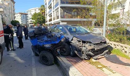 16 yaşındaki sürücünün kullandığı ATV otomobille çarpıştı: 2 yaralı