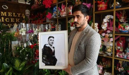 Depremin acısını çiçeklerle atıyor