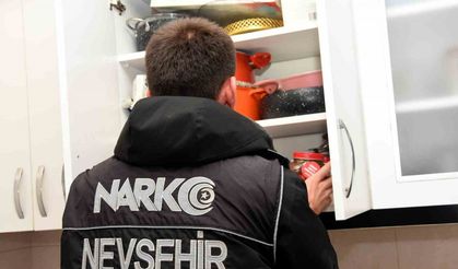 Kargo ile uyuşturucu ticaretine 26 gözaltı