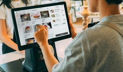 Market çalışanlarının insanlık dışı çalışma koşulları gündem oldu!