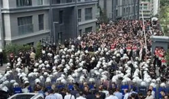 CHP İstanbul İl Başkanlığı'nda ne oluyor?